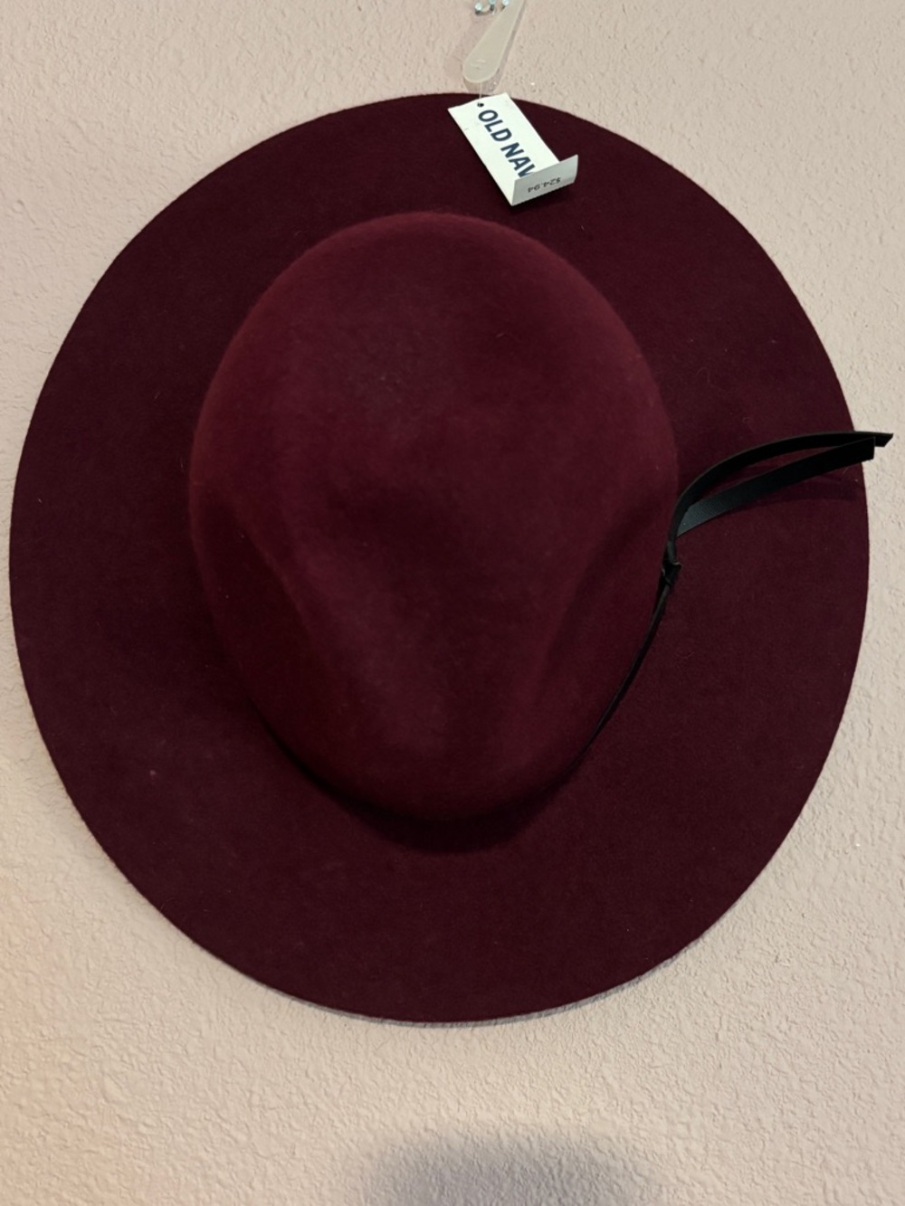 NWT Old Navy Wine Felt Fedora with Black Band